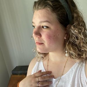 Meet your Posher, Elizabeth